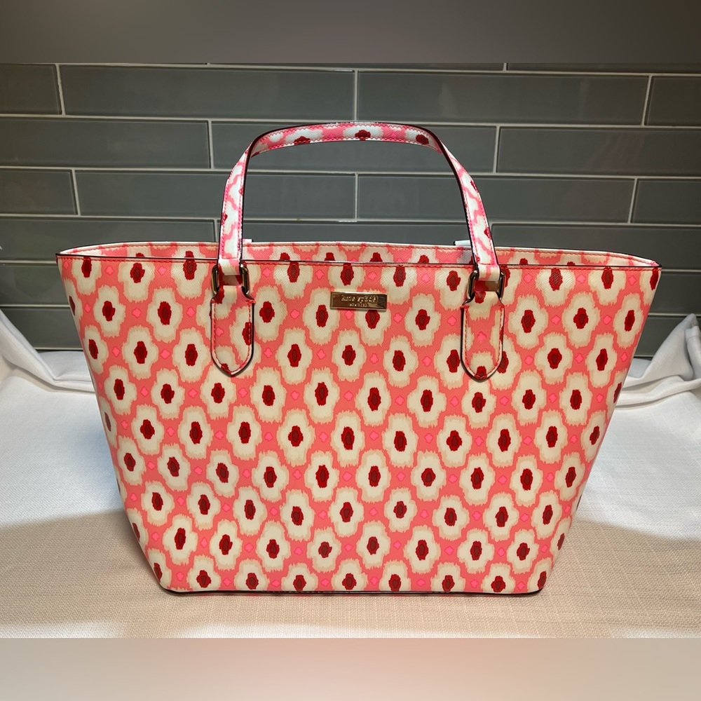 Large Kate Spade Bags, NWOT,  Pinks and Reds- See photos!♠️💕